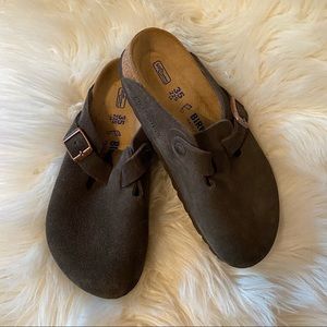 Birkenstock Clogs- brown suede, like new! (sz 35)